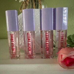 NEW BBW 4 EVER SWEET HEART SHAPE LIP GLOSS